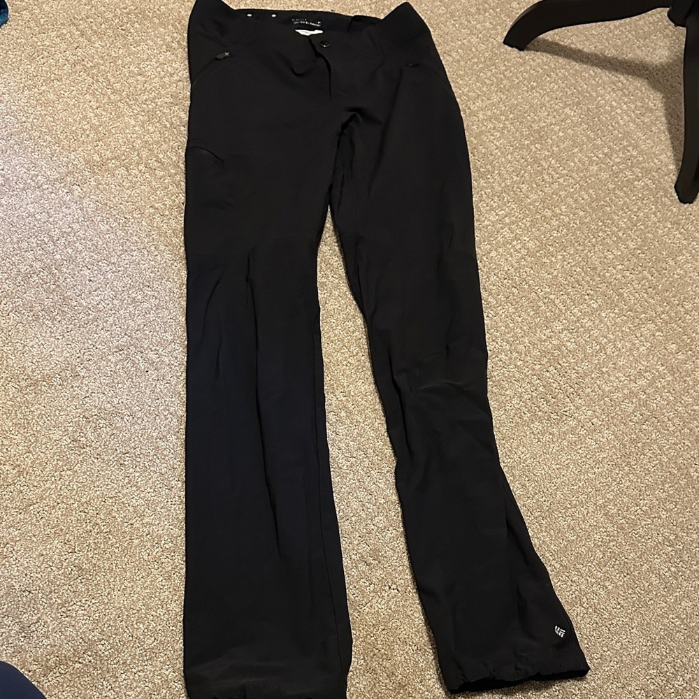 Columbia hiking pants size 4